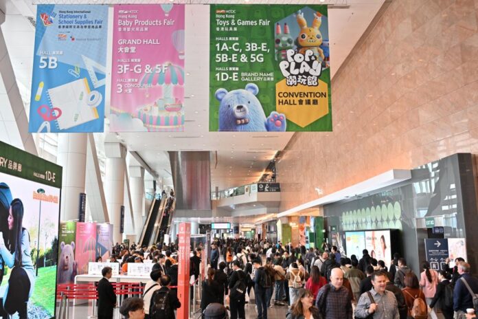 第52屆香港貿發局香港玩具展、第17屆香港貿發局香港嬰兒用品展，以及由香港貿易發展局（香港貿發局）與法蘭克福展覽（香港）有限公司合辦的第24屆香港國際文具及學習用品展，於今天圓滿閉幕。一連四天的實體展覽共吸引來自121個國家和地區、約82,000名買家。