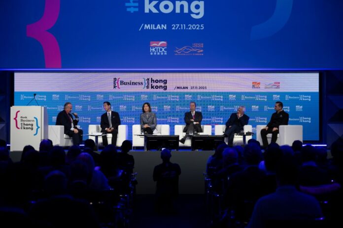 「成就機遇．首選香港」(Think Business, Think Hong Kong) 去年11月27日在意大利米蘭舉行，旨在促進兩地雙邊貿易及投資。這項旗艦商貿推廣活動將於今年8月11日在馬來西亞吉隆坡舉行。